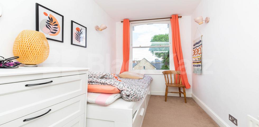 			2 Bedroom, 1 bath, 1 reception Flat			 Coverdale Road, Shepherds Bush